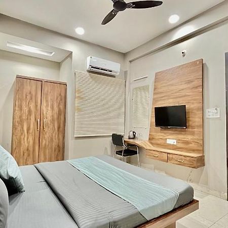 Stayzy Evanka Indore Exteriör bild